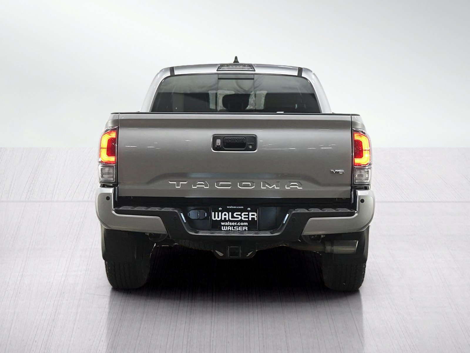 Used 2022 Toyota Tacoma TRD Off-Road w/ TRD Premium Off Road Package AWD/4WD image 4