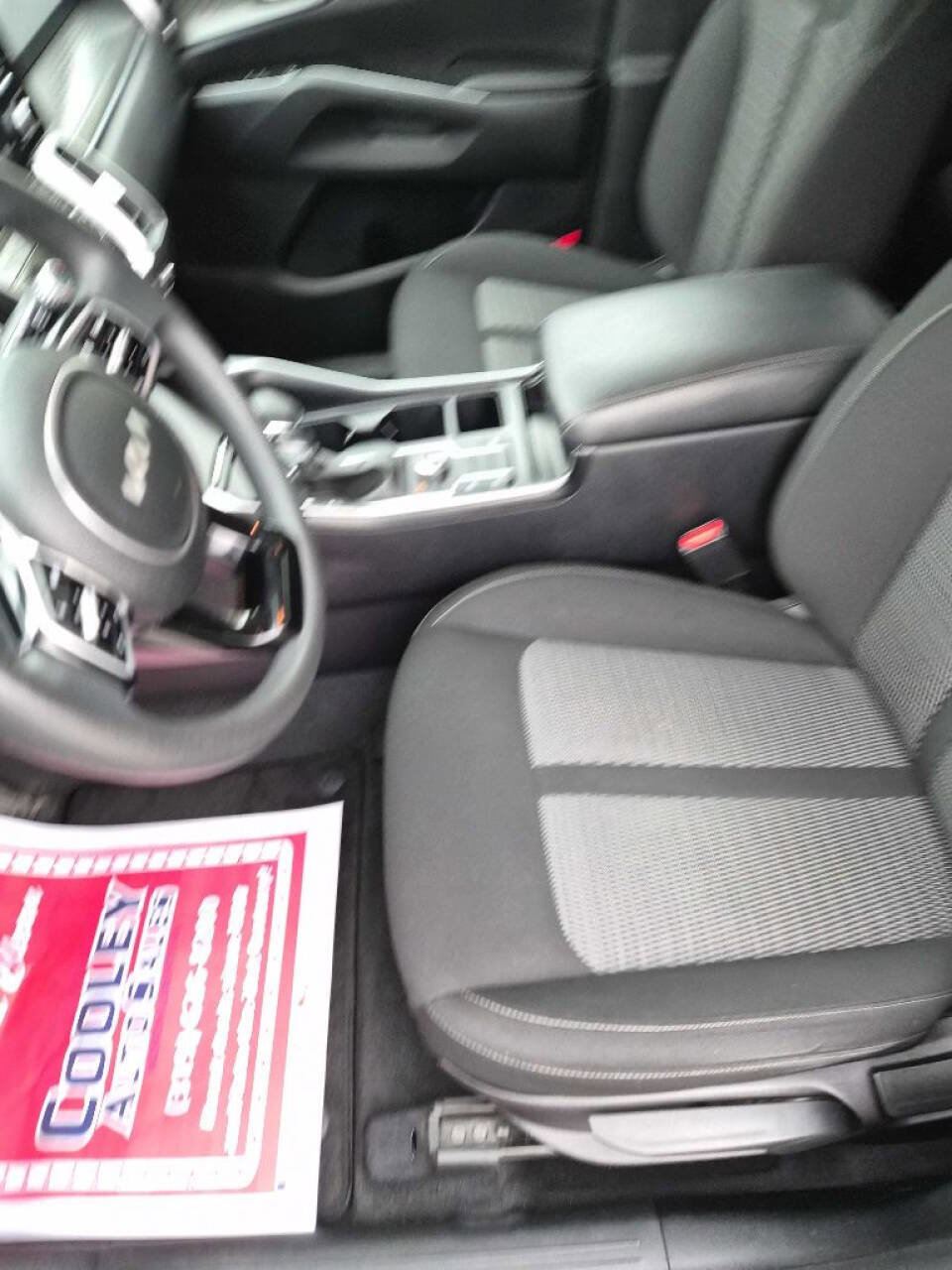 Used 2022 Kia Sorento LX image 11