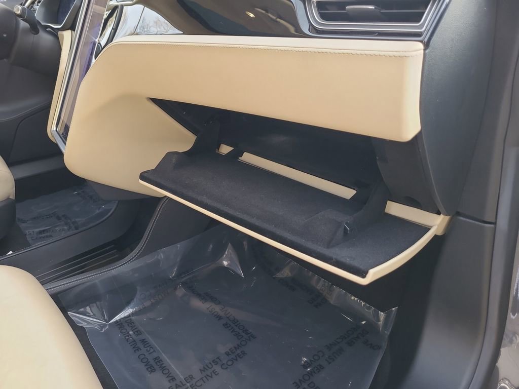 Used 2016 Tesla Model S 70D image 47