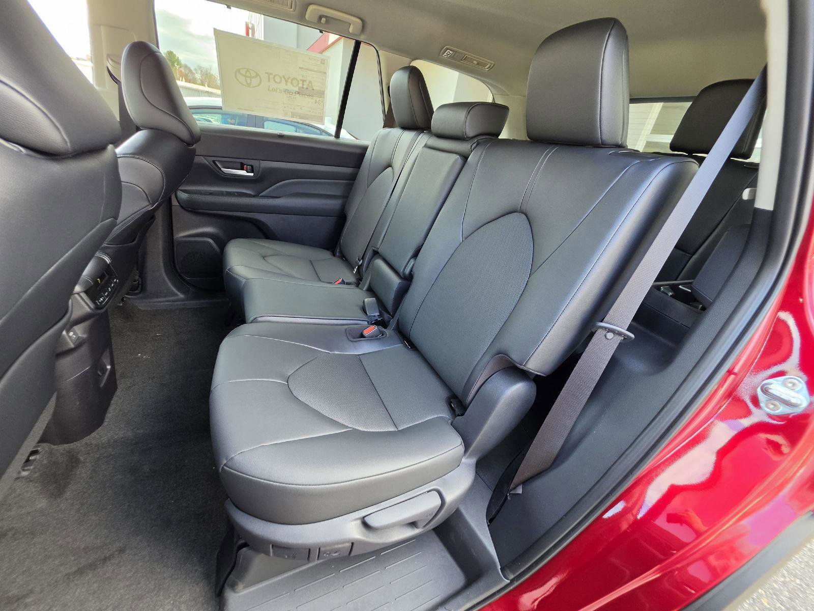 New 2026 Toyota Grand Highlander XLE image 15