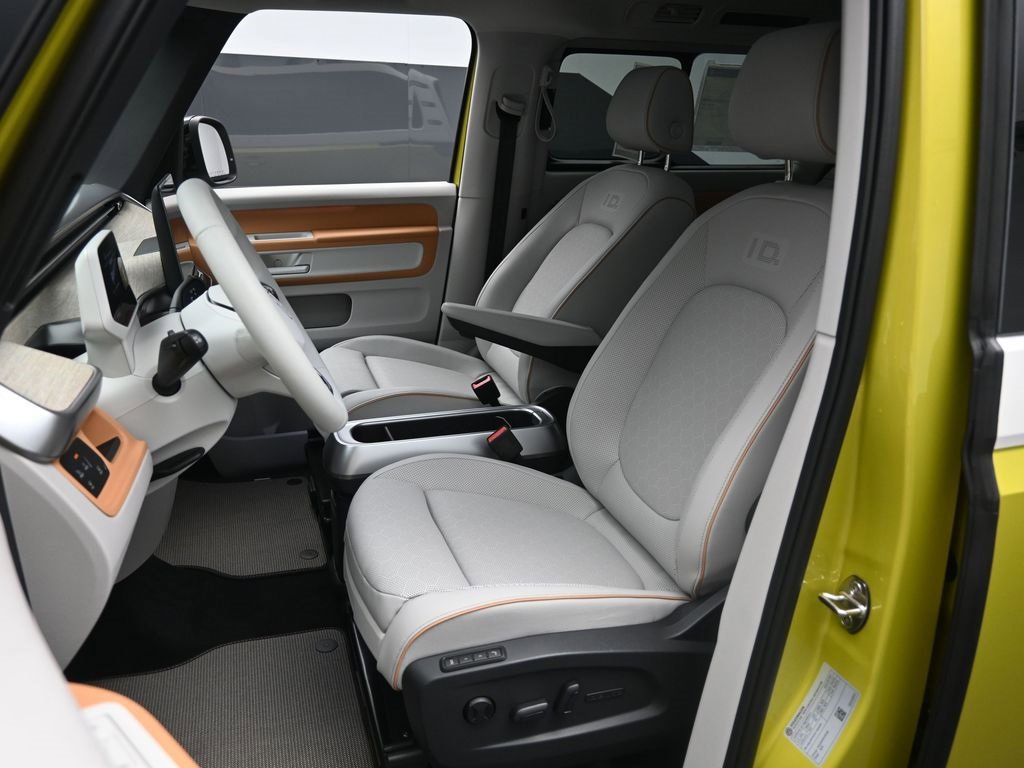 New 2025 Volkswagen ID. Buzz 1st Edition image 17