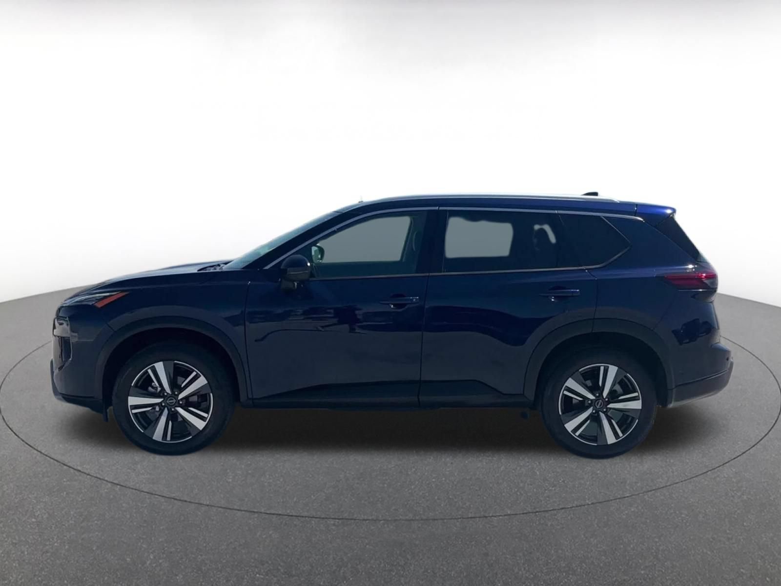 Used 2026 Nissan Rogue SL FWD image 8