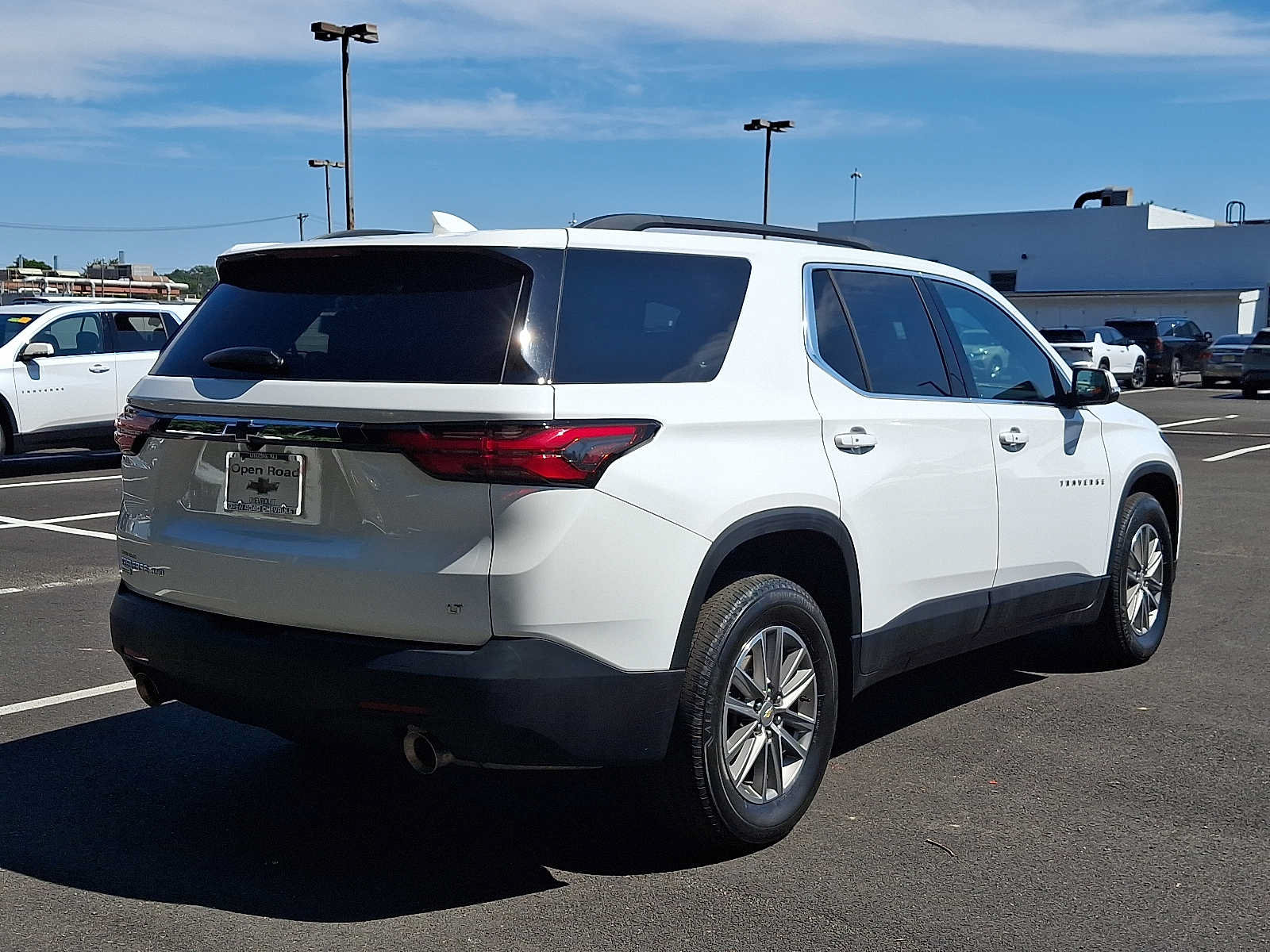 Used 2024 Chevrolet Traverse LT AWD/4WD image 6