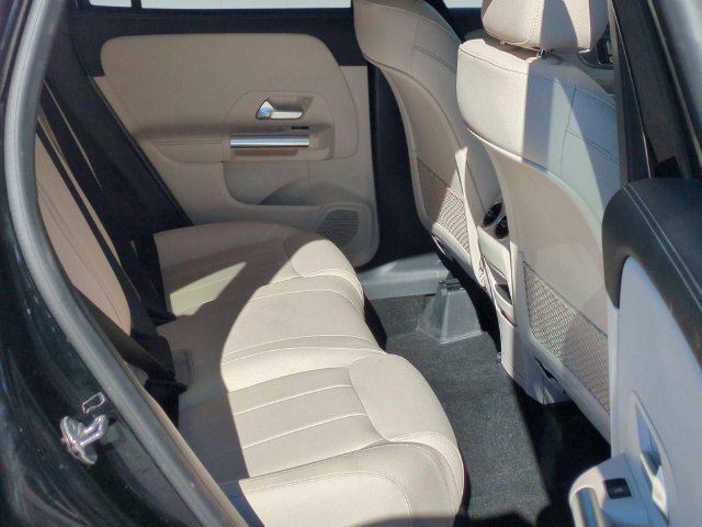Used 2022 Mercedes-Benz GLA 250 4MATIC image 29
