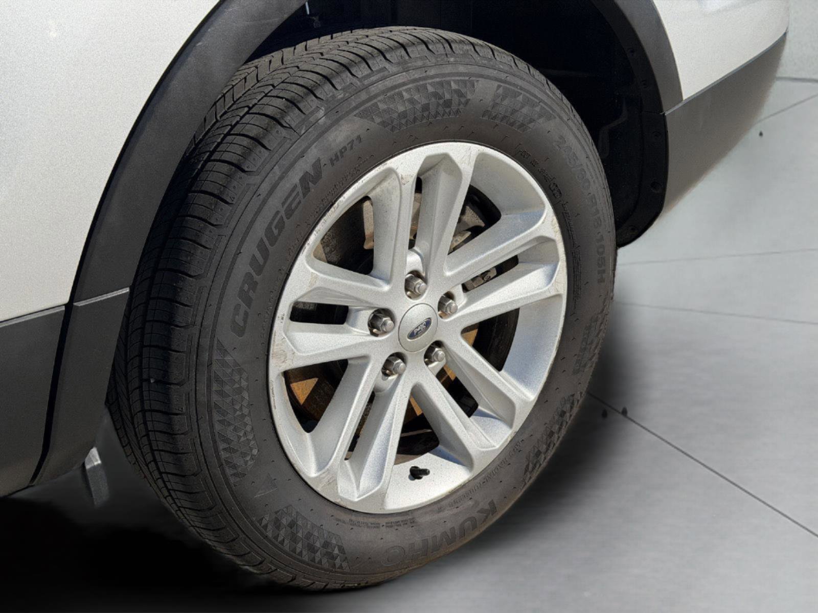 Used 2013 Ford Explorer XLT image 11