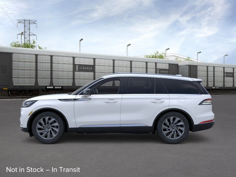 New 2026 Lincoln Aviator 2WD image 3