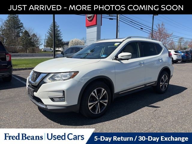 Certified 2018 Nissan Rogue SL w/ Premium Package image 3