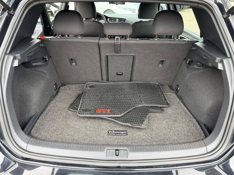 Used 2020 Volkswagen Golf 4-Door FWD image 10