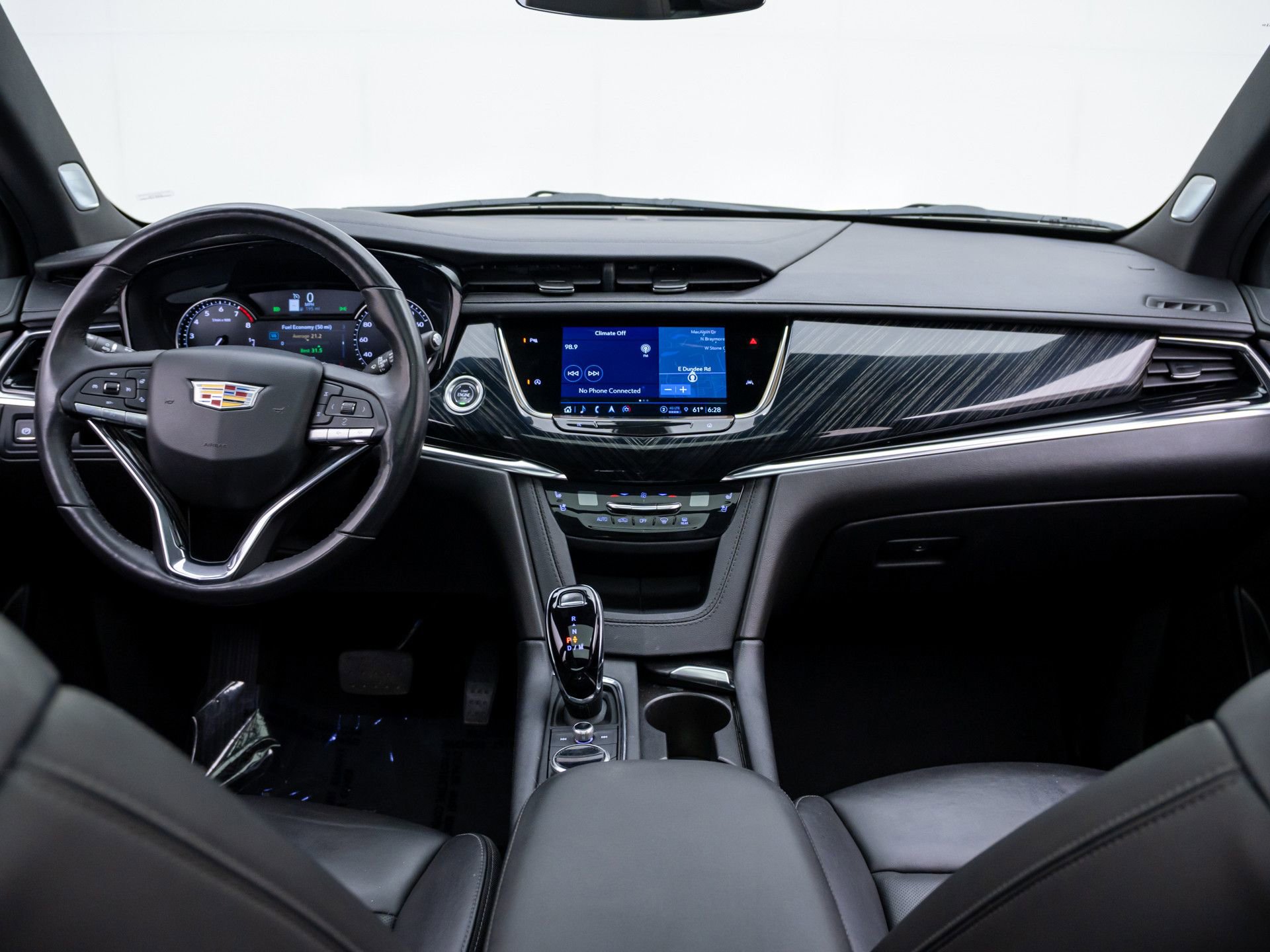 Certified 2023 Cadillac XT6 Premium Luxury AWD/4WD image 11