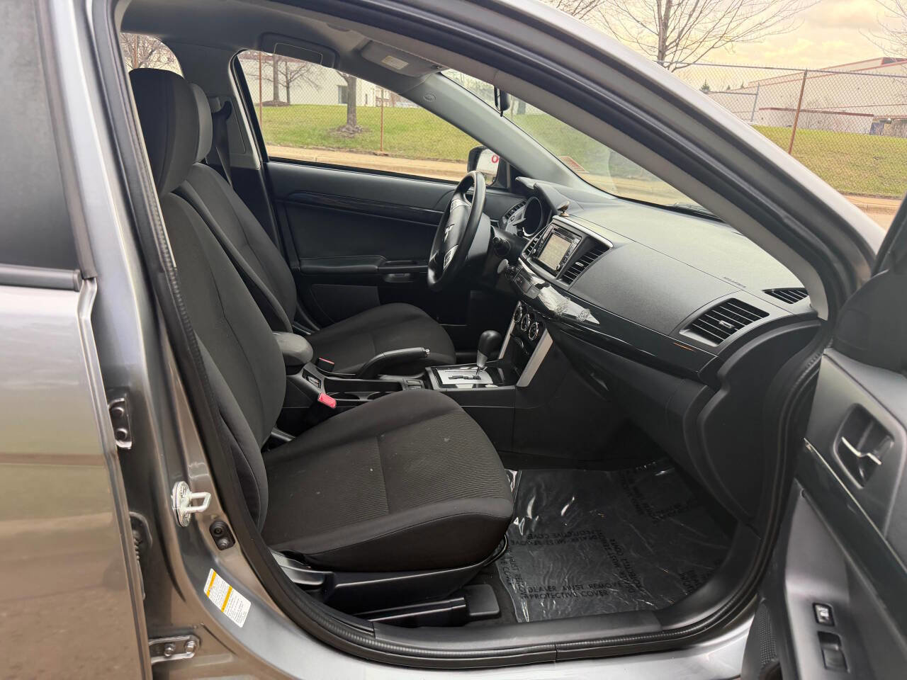 Used 2017 Mitsubishi Lancer ES image 18