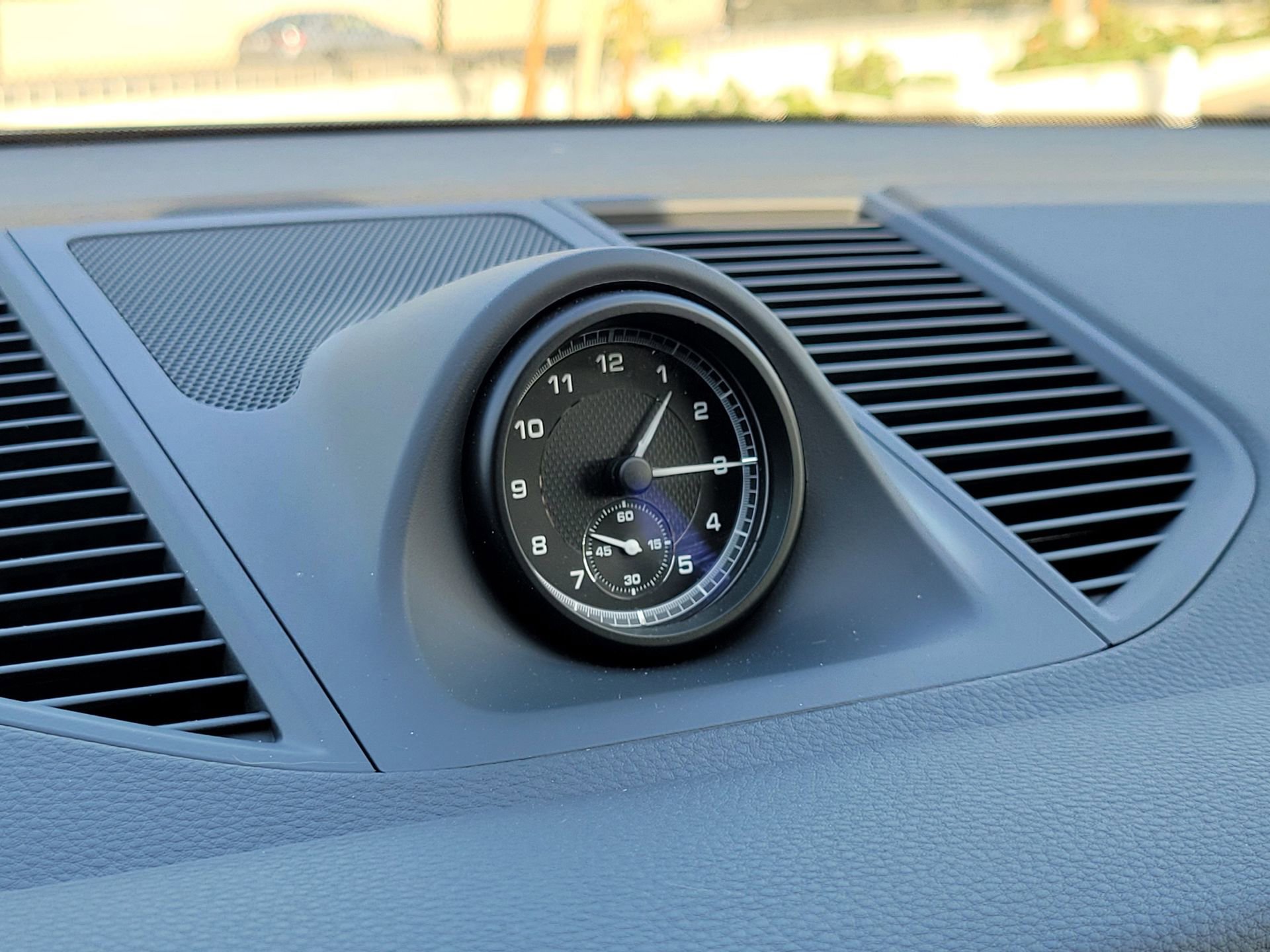 Used 2025 Porsche Macan image 21