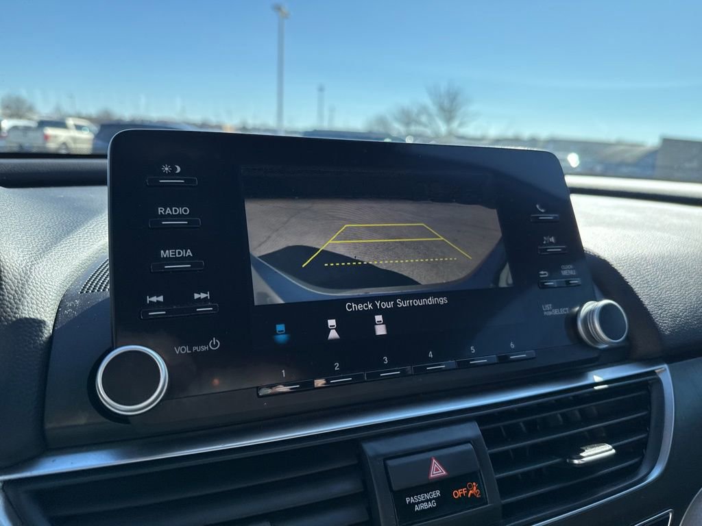 Used 2018 Honda Accord LX image 19