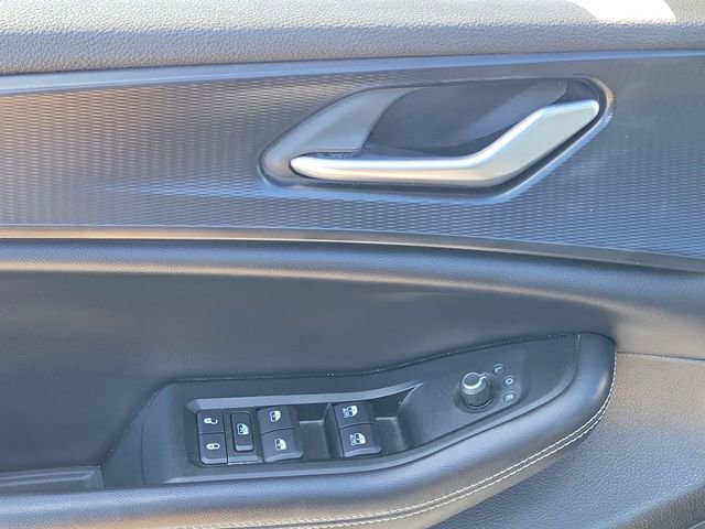 Used 2023 Jeep Grand Cherokee L Laredo RWD image 23