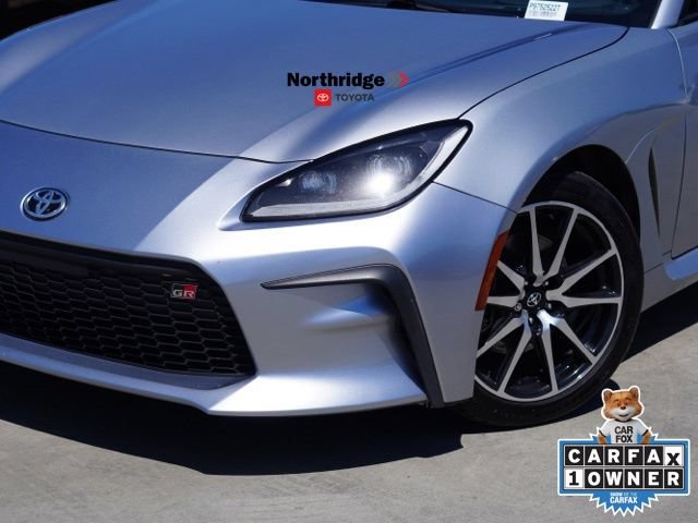 Used 2023 Toyota GR86 RWD image 5