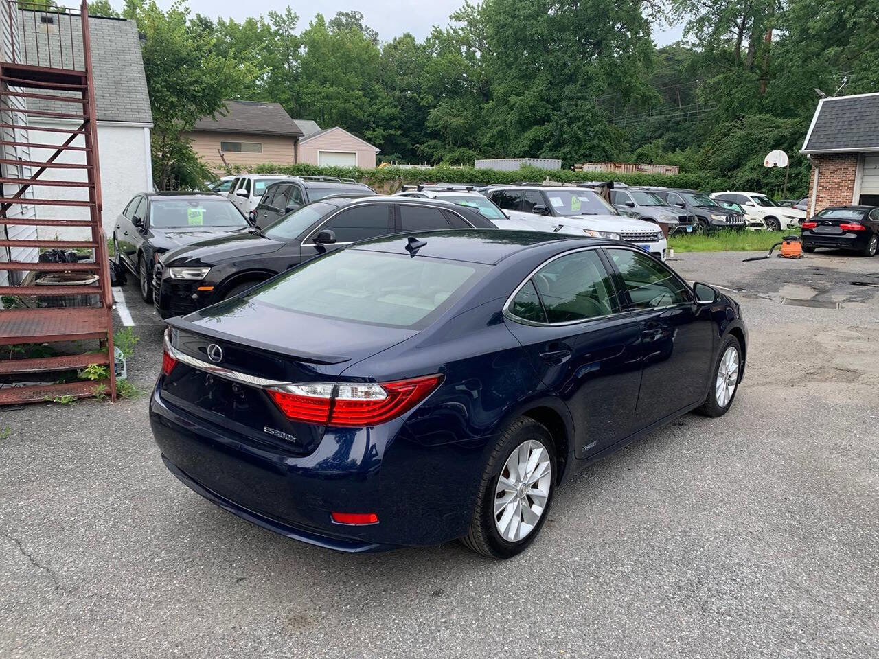 Used 2013 Lexus ES 300h Base 4dr Sedan image 8