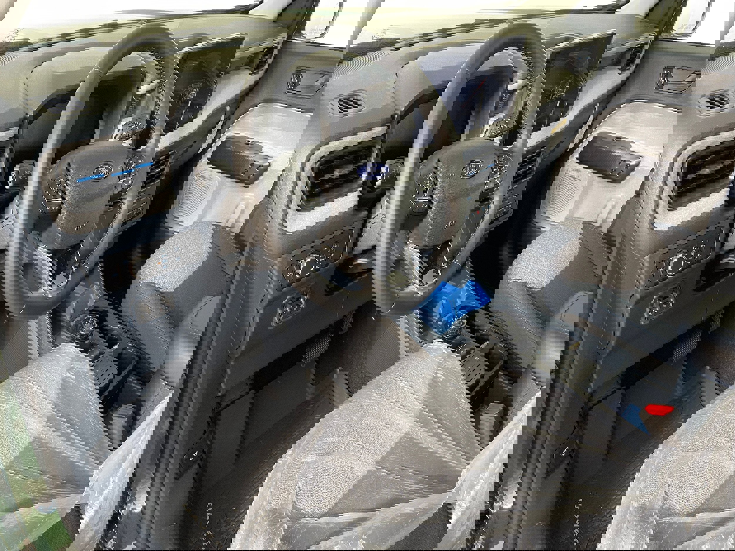 New 2025 Ford Maverick XLT w/ XLT Luxury Package image 2