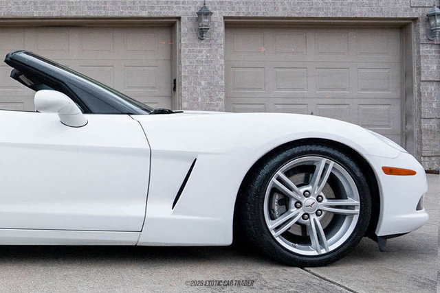 Used 2010 Chevrolet Corvette Convertible w/ Preferred Equipment Group image 11