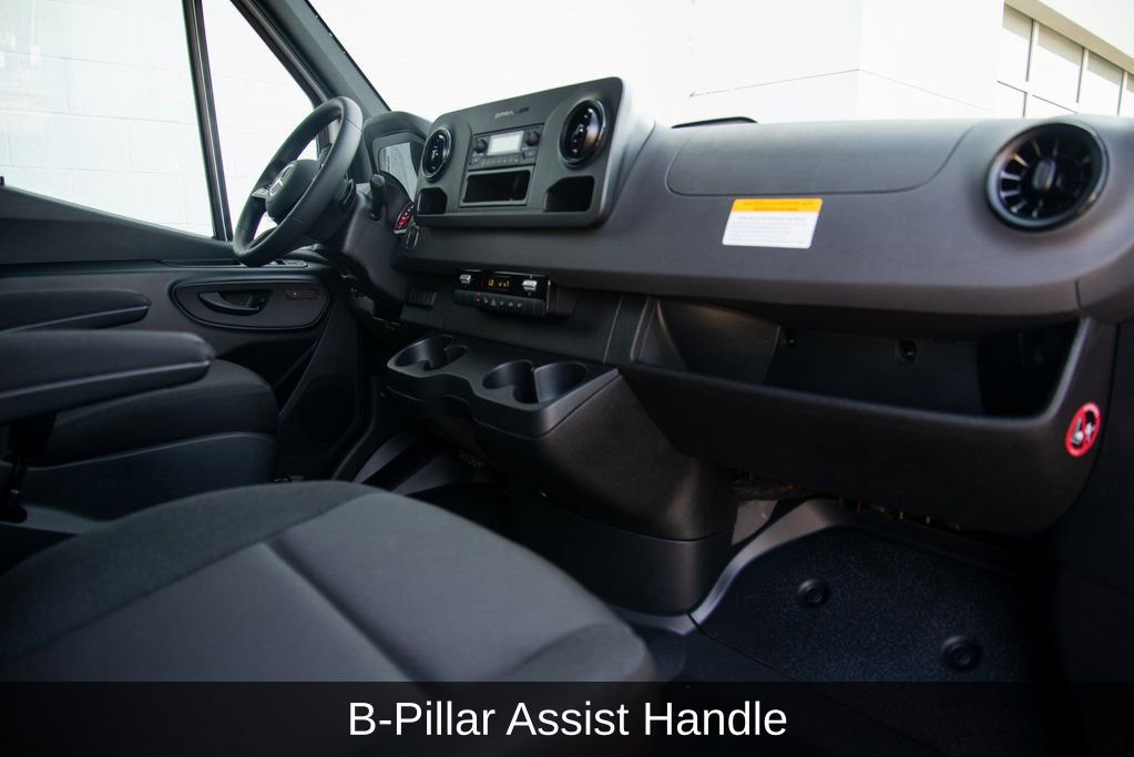 Used 2025 Mercedes-Benz Sprinter 144 Cargo image 17