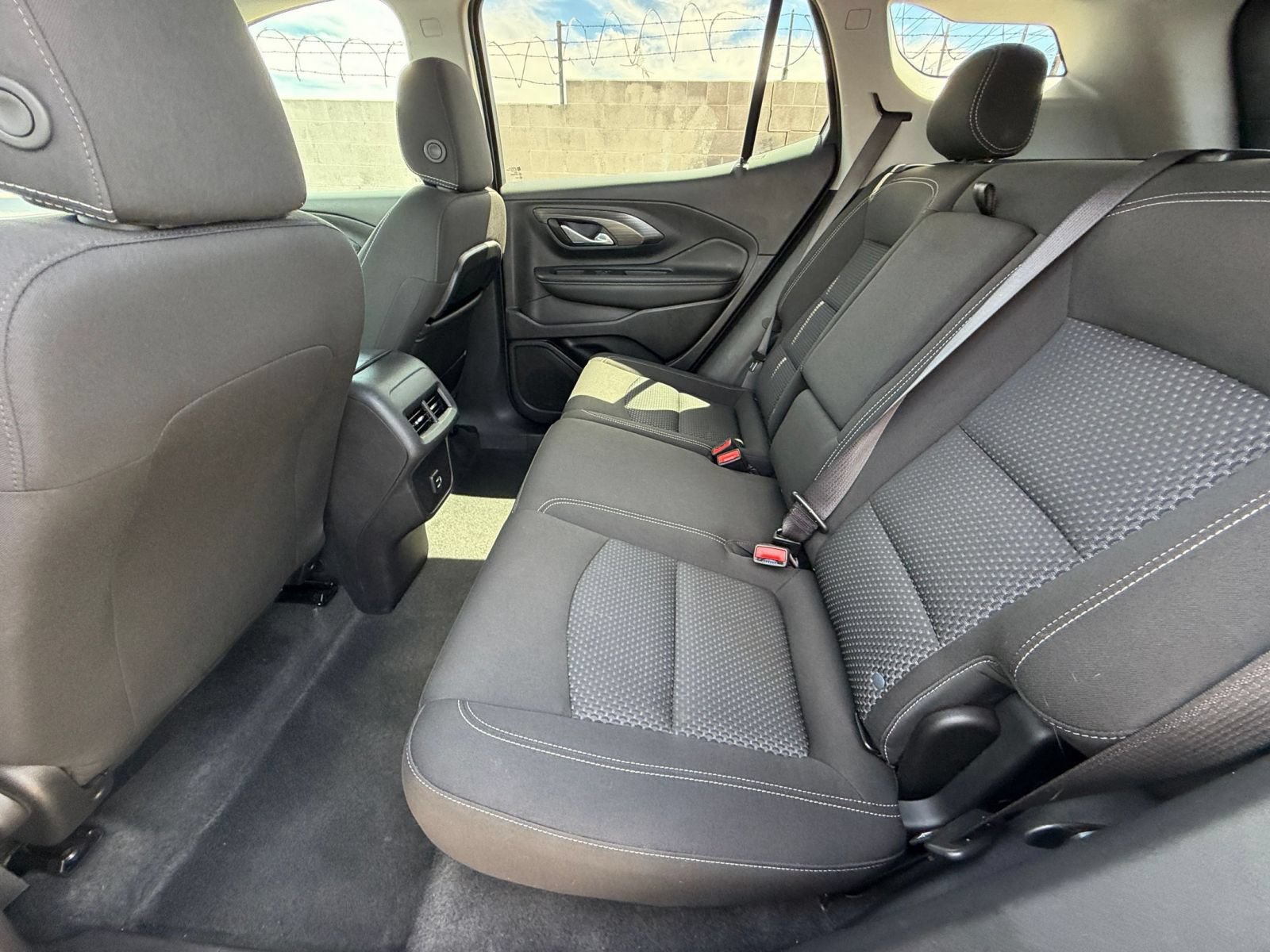 Used 2024 GMC Terrain SLE FWD image 23