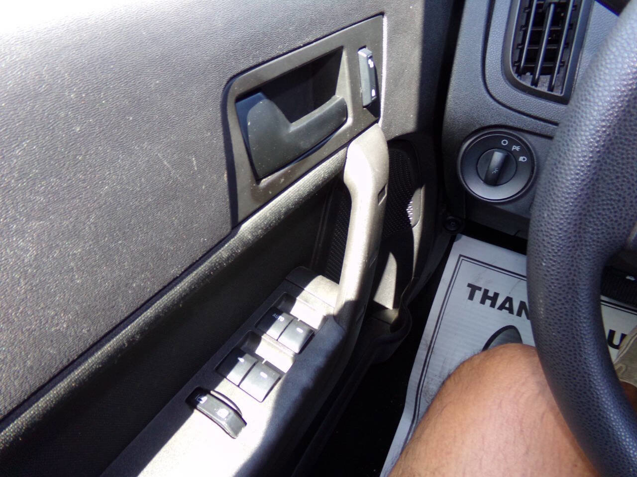 Used 2009 Ford Focus SE image 45