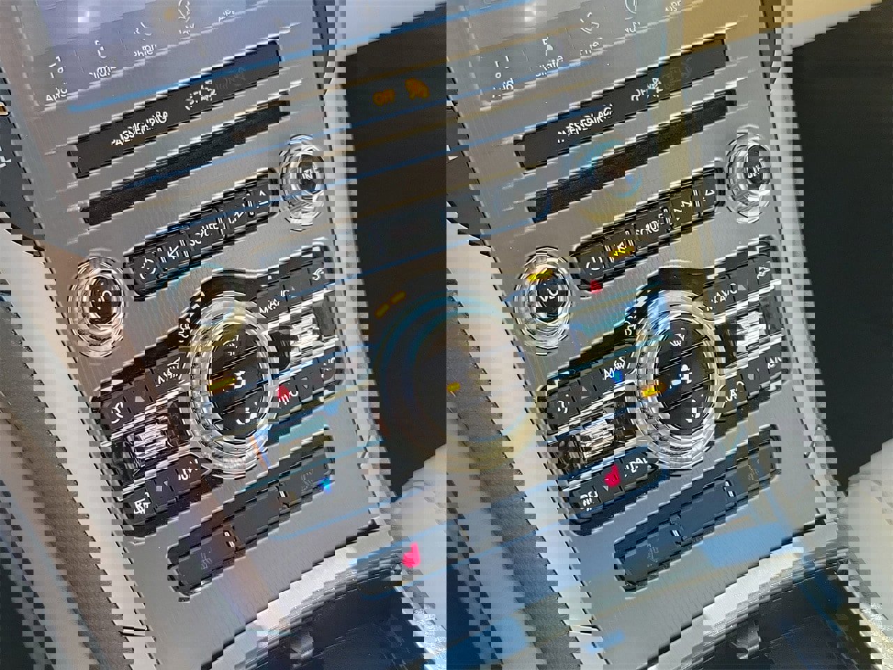 Used 2020 Lincoln MKZ Reserve image 27