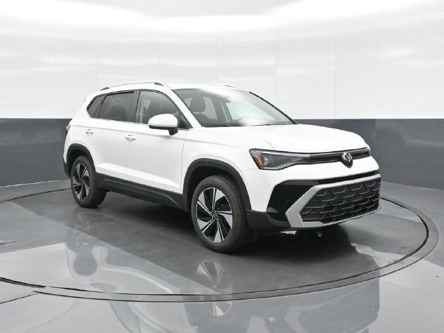 Used 2025 Volkswagen Taos SE