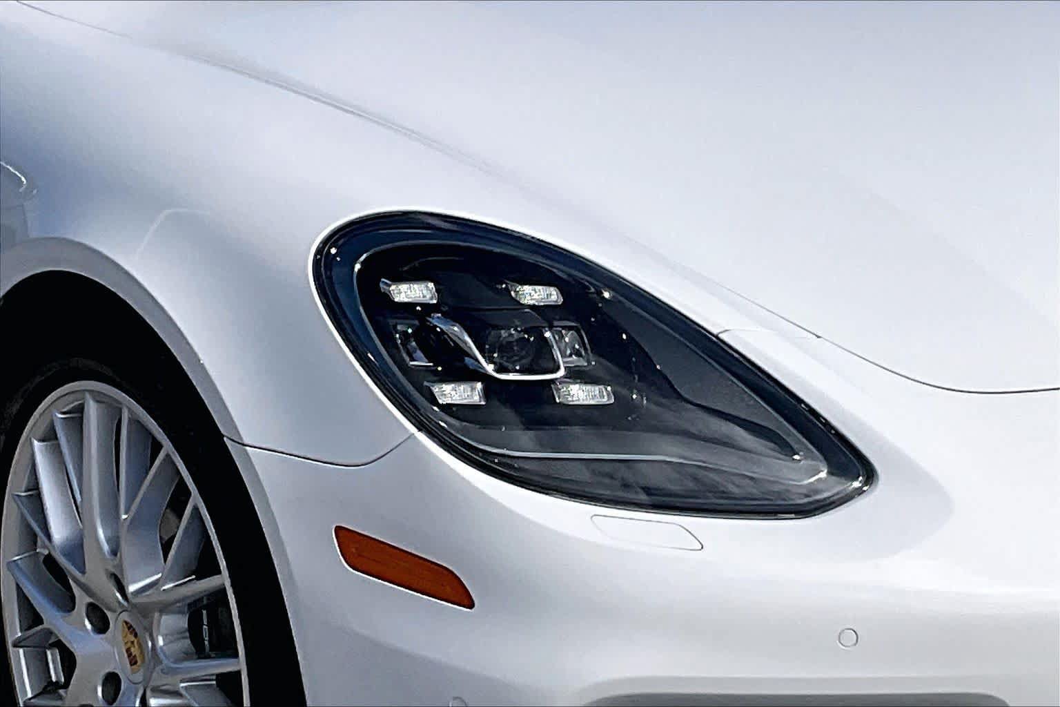Used 2018 Porsche Panamera 4 AWD/4WD image 24