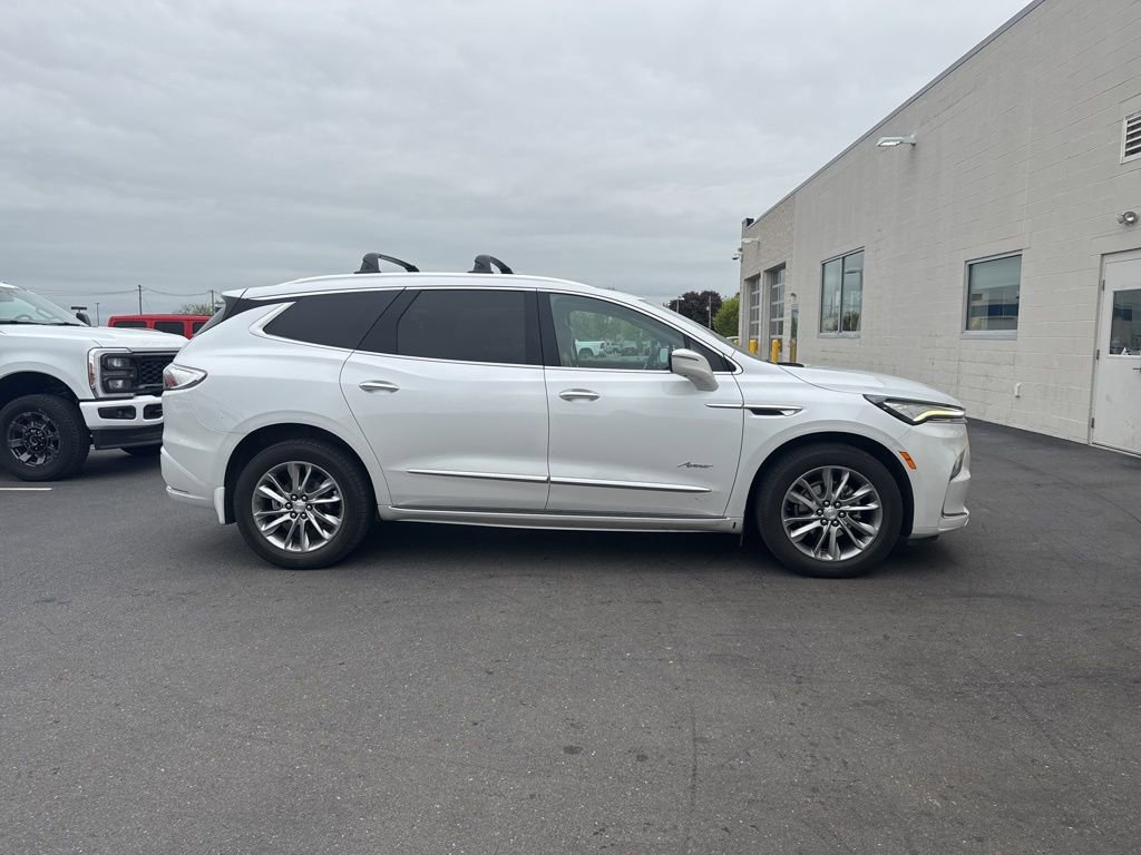Used 2022 Buick Enclave Avenir w/ Avenir Technology Package AWD/4WD image 4
