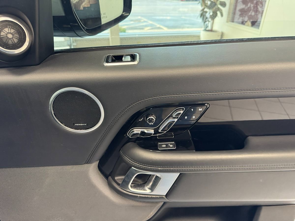 Used 2019 Land Rover Range Rover HSE AWD/4WD image 15