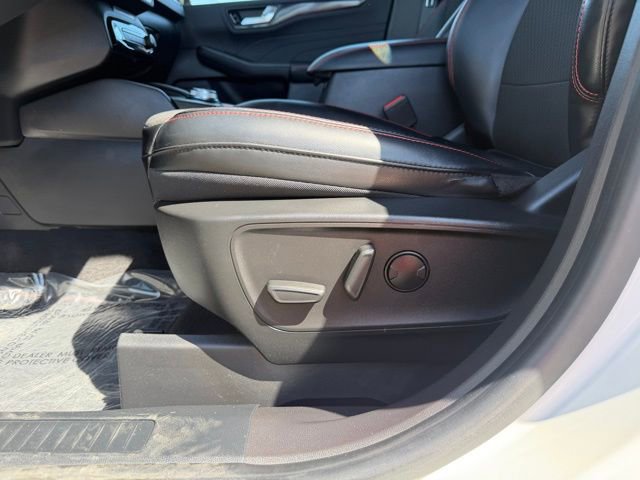 Used 2023 Ford Escape ST-Line w/ Tech Pack #1 image 8