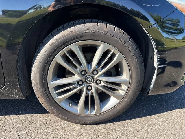 Used 2017 Toyota Camry SE FWD image 11