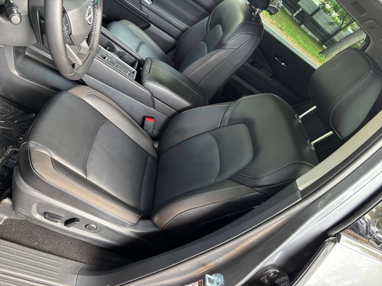 Used 2026 Nissan Pathfinder SL FWD image 38