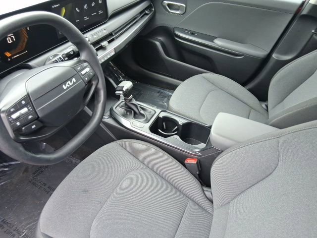Used 2025 Kia K4 LXS image 14