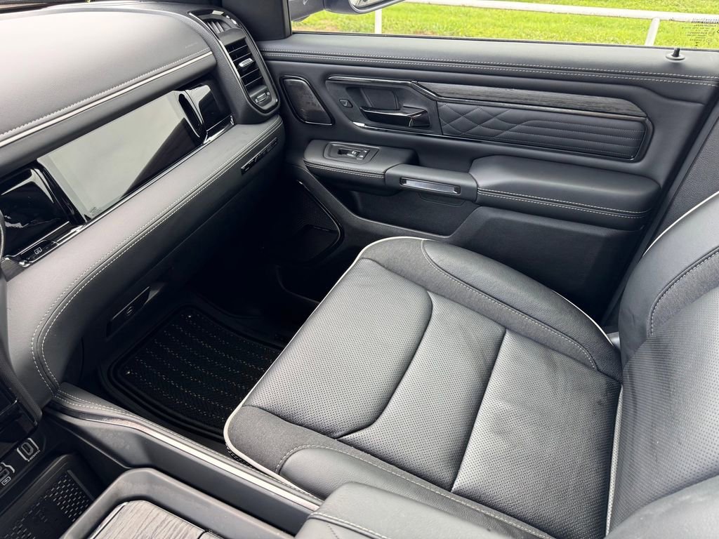 Used 2026 RAM 1500 Limited AWD/4WD image 33
