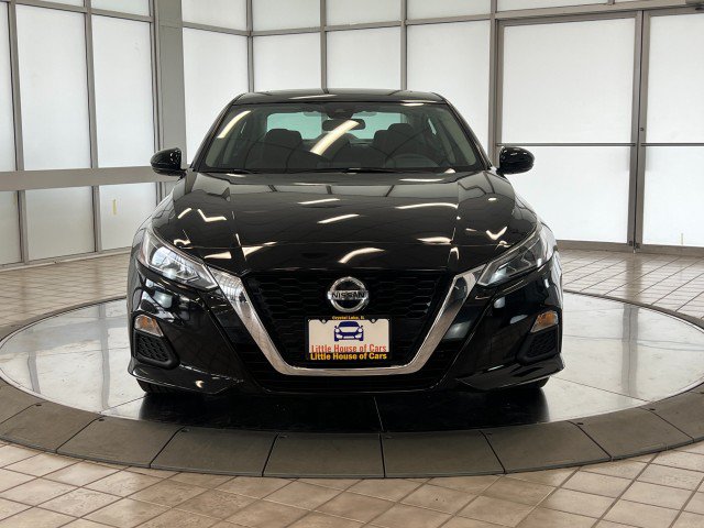 Used 2022 Nissan Altima 2.5 SV w/ SV Premium Package FWD image 2