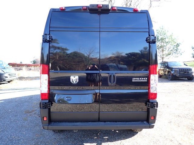 New 2026 RAM ProMaster 2500 w/ Quick Order Package 22G SLT image 4