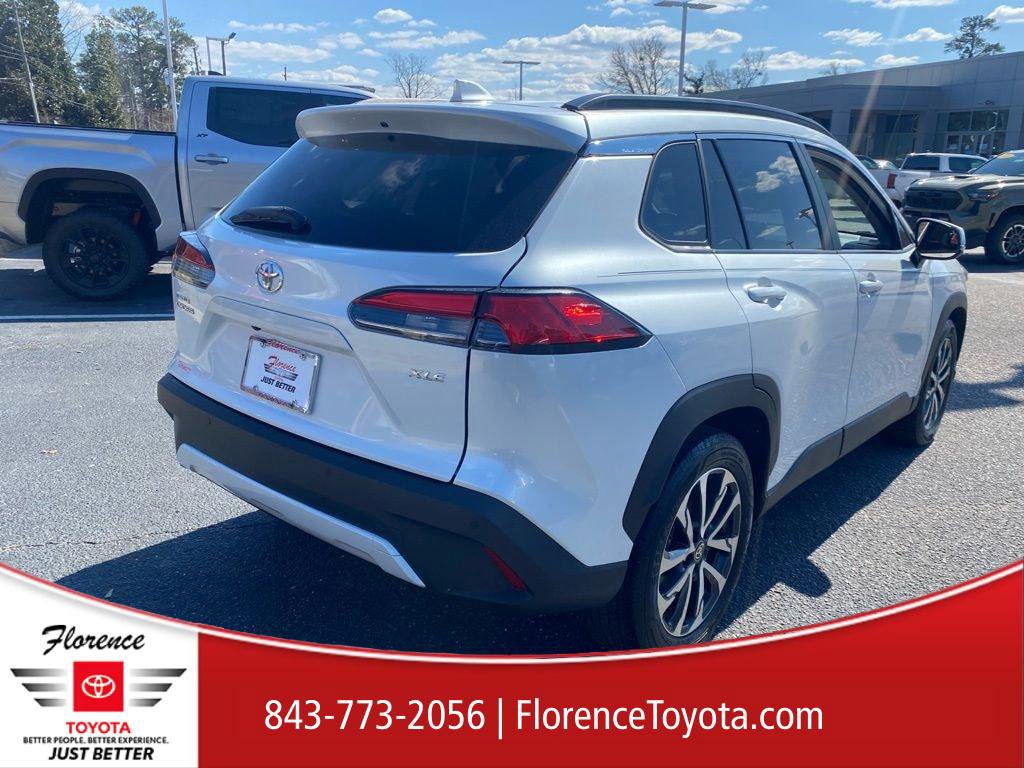 Used 2024 Toyota Corolla Cross XLE w/ Convenience Package image 17