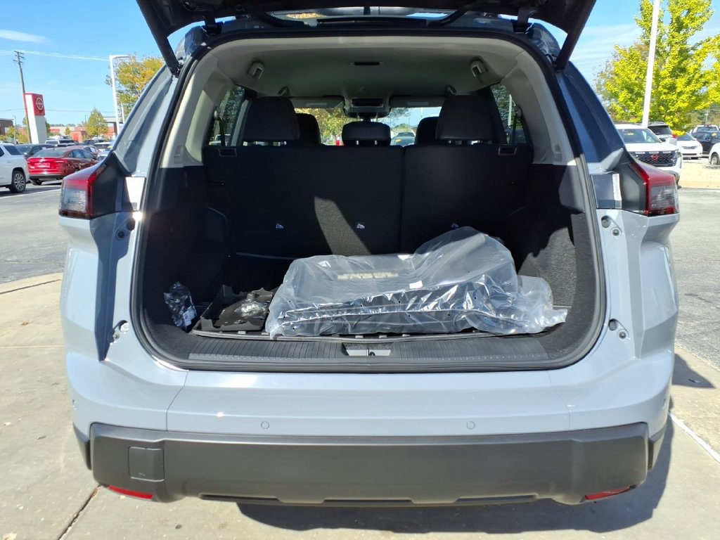 New 2027 Nissan Rogue SV w/ Rock Creek Premium Package AWD/4WD image 9
