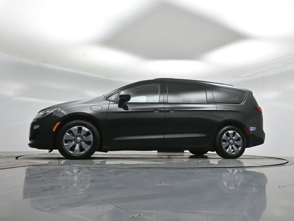 Used 2018 Chrysler Pacifica Limited w/ Advanced Safetytec Group image 52