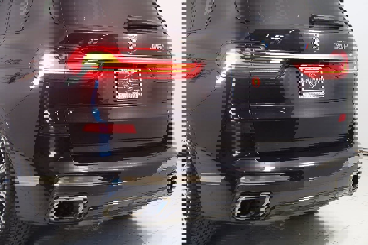 Used 2022 BMW X7 M50i w/ Executive Package image 28