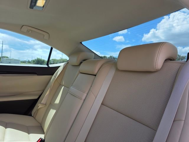 Used 2016 Lexus ES 350 w/ Premium Package w/Wood Trim FWD image 16