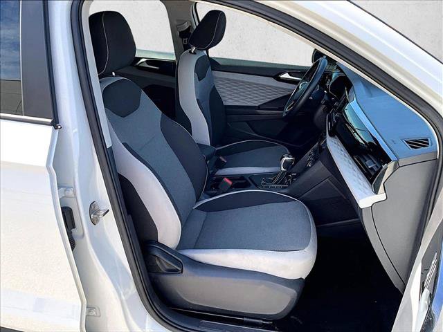 Used 2023 Volkswagen Taos S w/ Driver Assistance Package FWD image 9