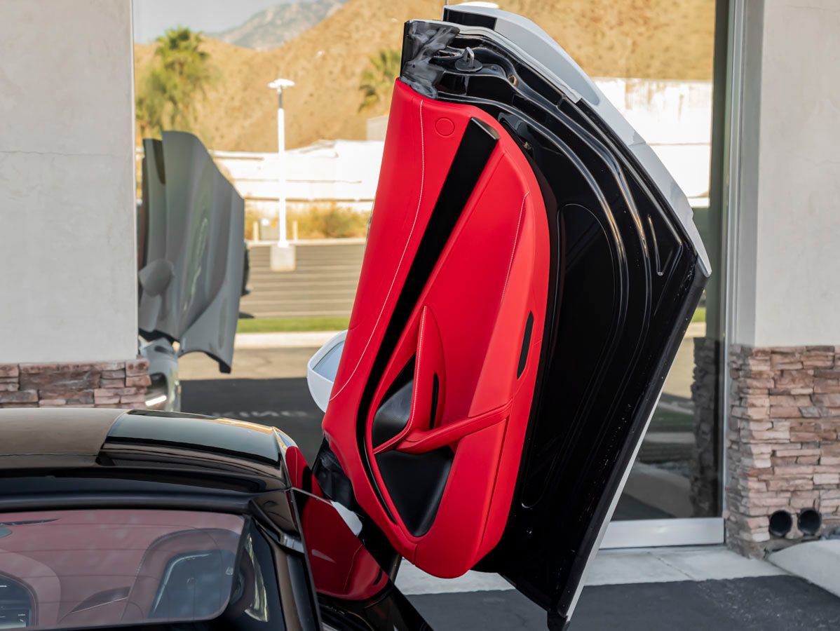 Used 2024 McLaren 750S Spider image 27