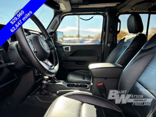 Used 2022 Jeep Wrangler Unlimited Sahara w/ Cold Weather Group image 10