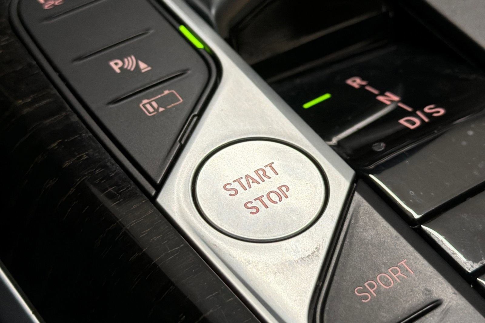 Certified 2023 BMW 330e w/ Driving Assistance Package image 32