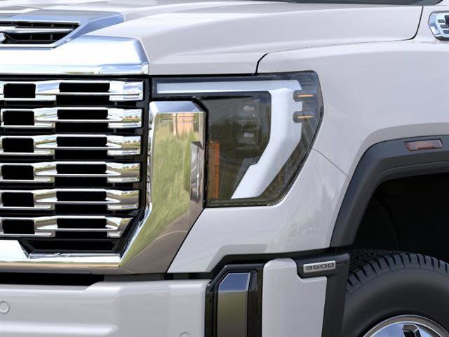 New 2025 GMC Sierra 3500 Denali w/ Denali Reserve Package image 10