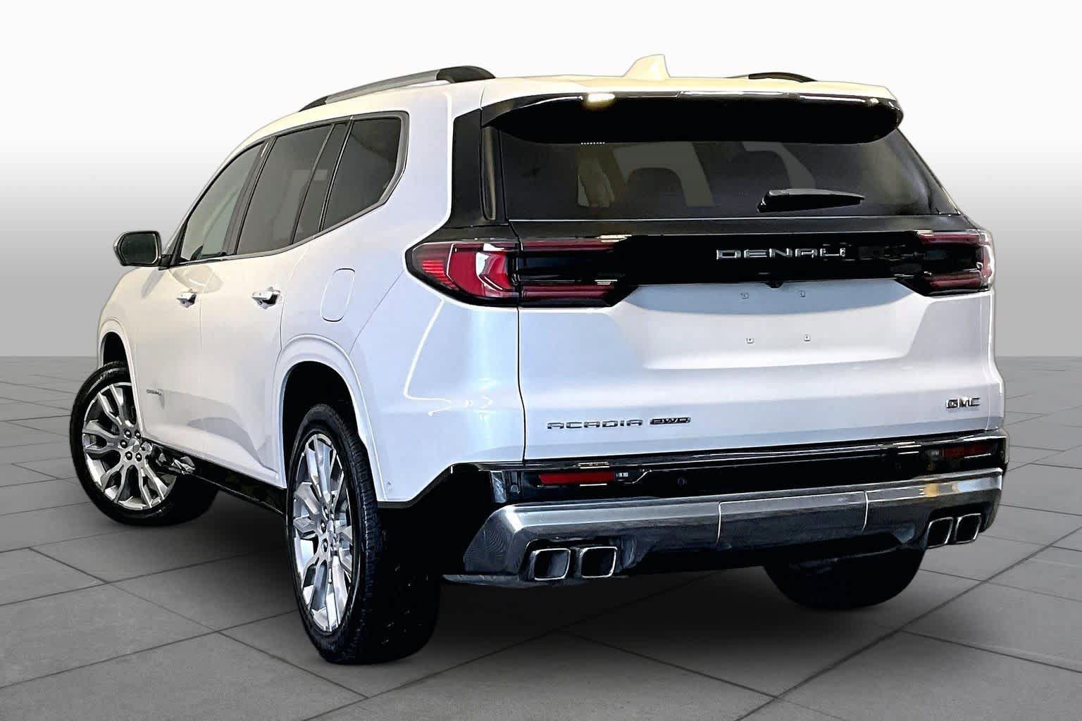 Used 2024 GMC Acadia Denali w/ Super Cruise Package AWD/4WD image 12