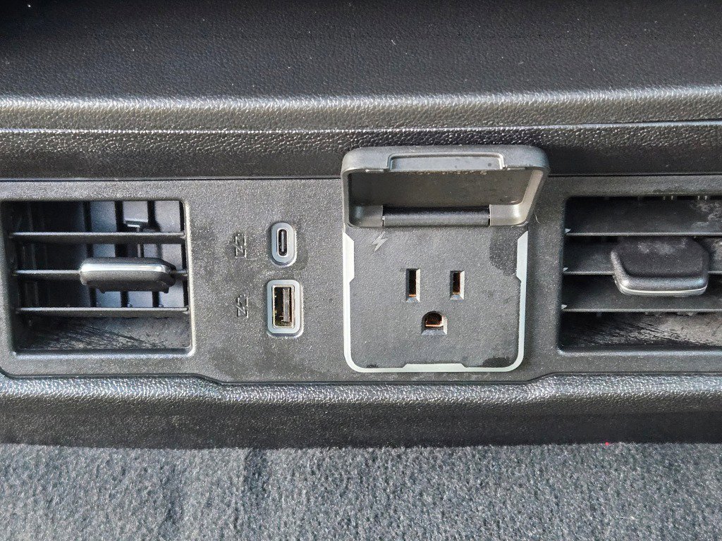 Certified 2025 Chevrolet Silverado 2500 LT w/ Convenience Package image 18