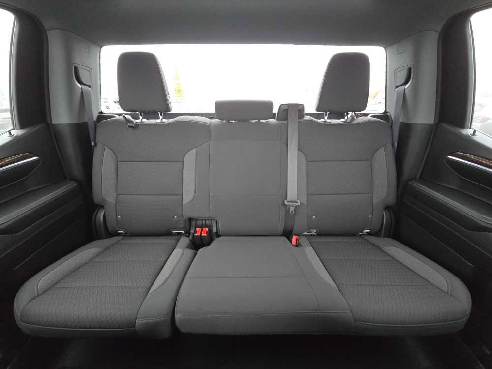 Used 2023 GMC Sierra 1500 SLE image 18
