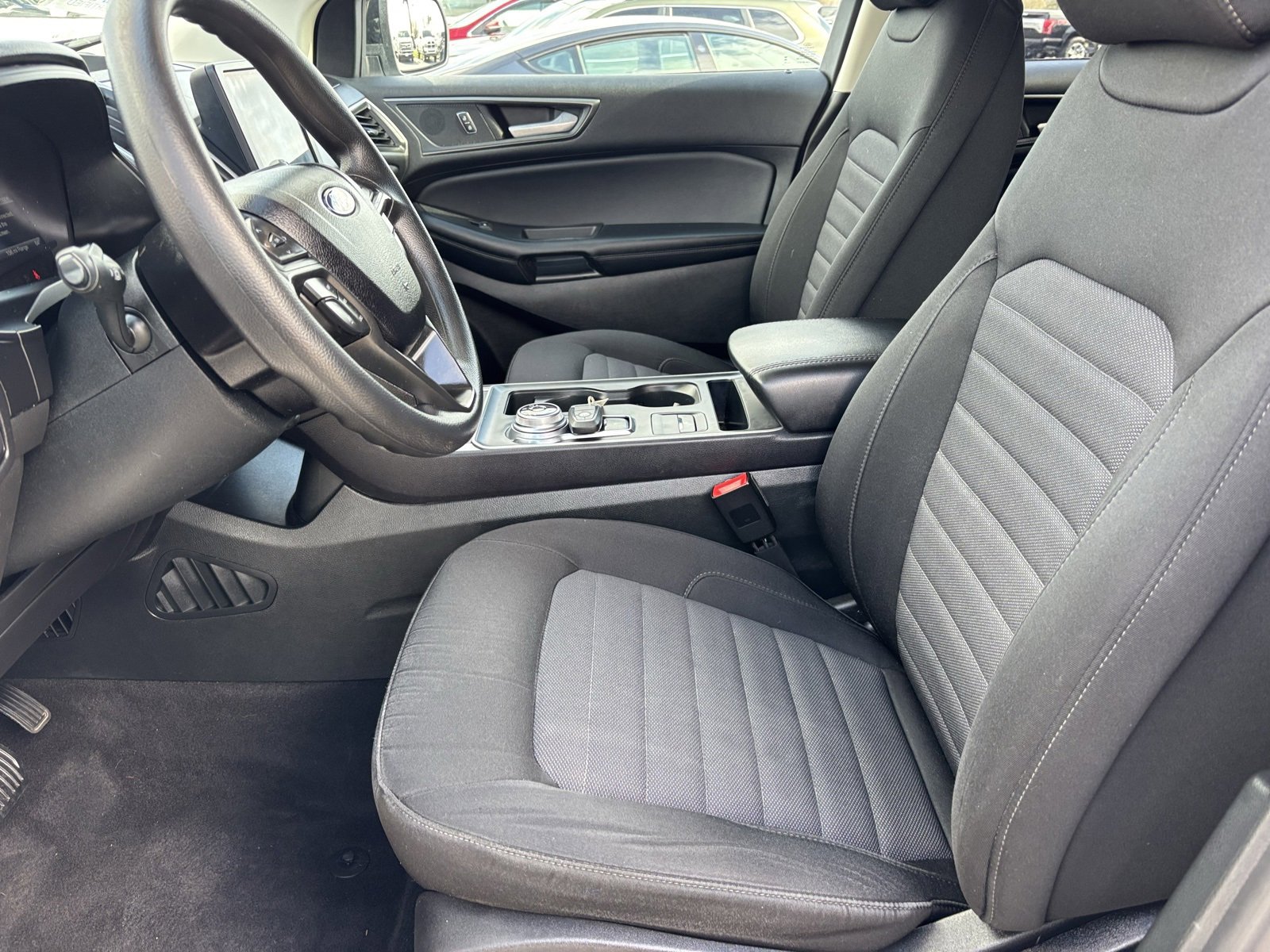 Used 2023 Ford Edge SE w/ Black Appearance Package image 18